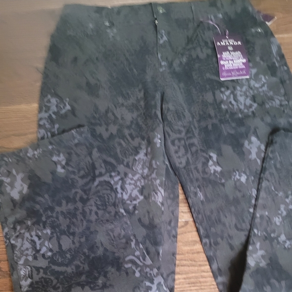 Gloria Vanderbilt Soft Touch Jeans - Picture 2 of 13